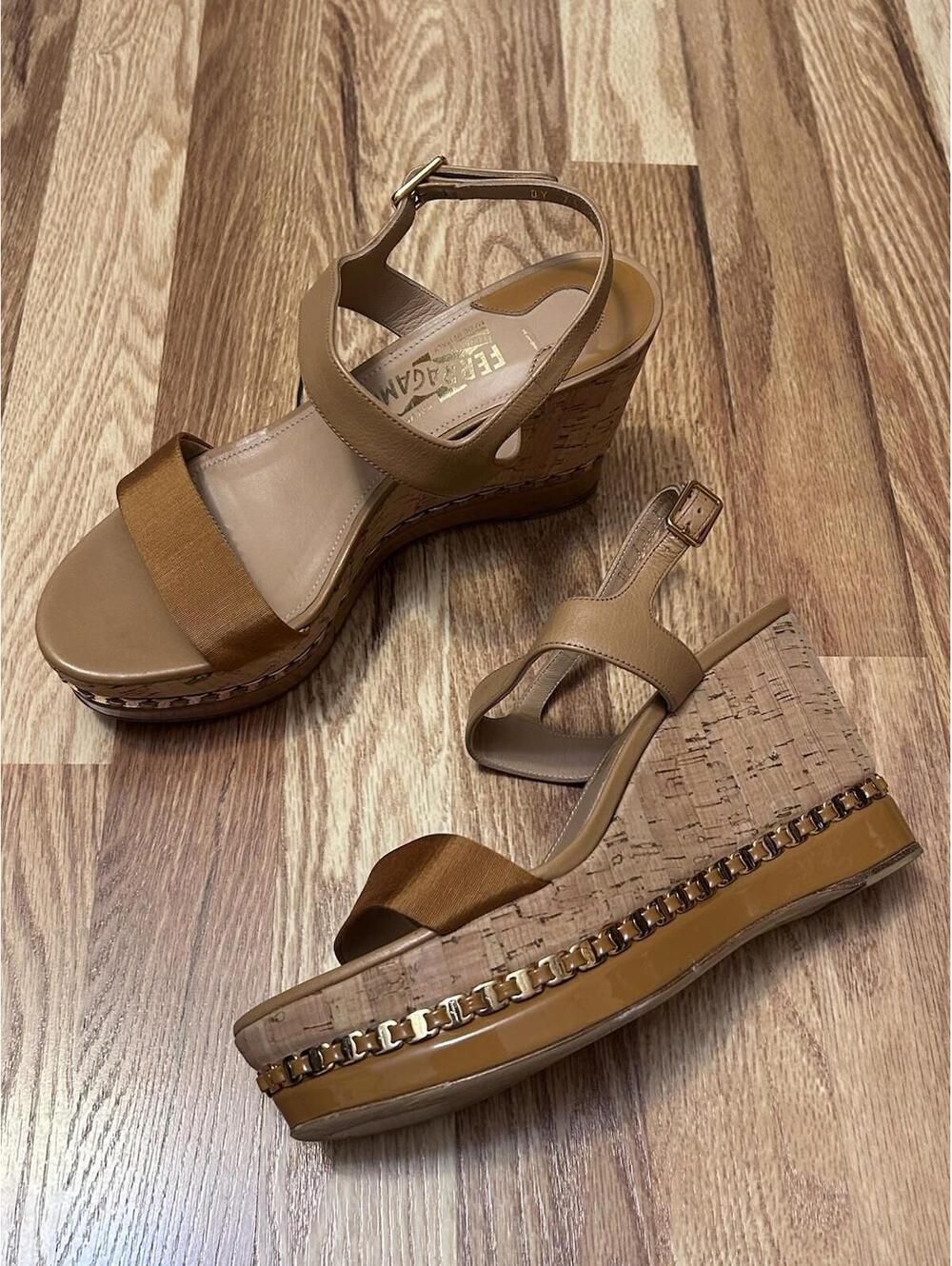 Salvatore Ferragamo Women's Mollie Chain-Trim Platform Wedge Sandals Shoes 39